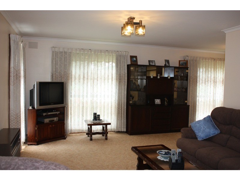 7 Miller  Street, Sunbury VIC 3429