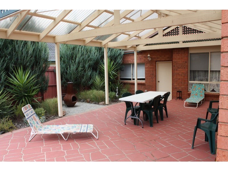 4 Merton Close, Sunbury VIC 3429