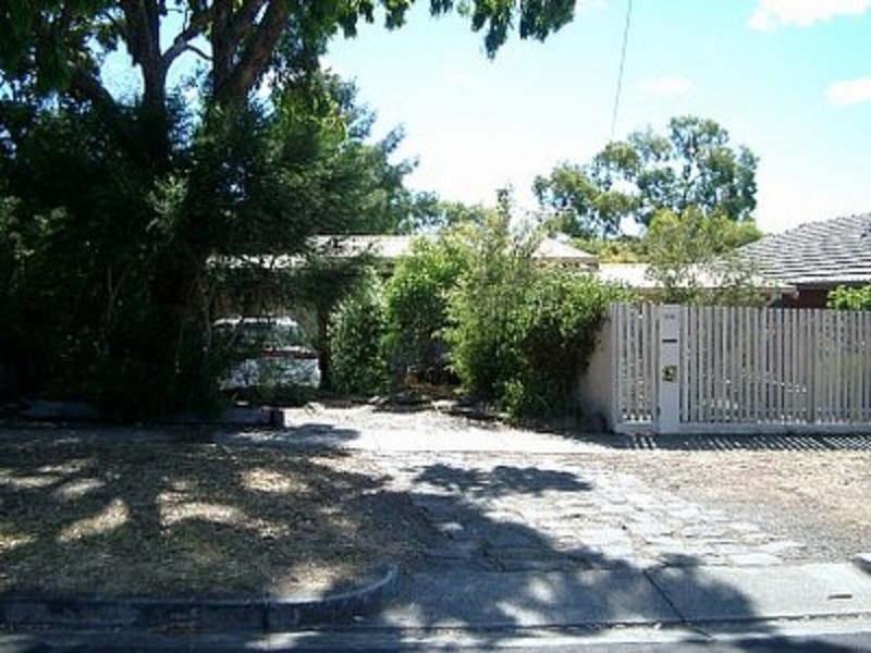 134 McKell Avenue, Sunbury VIC 3429