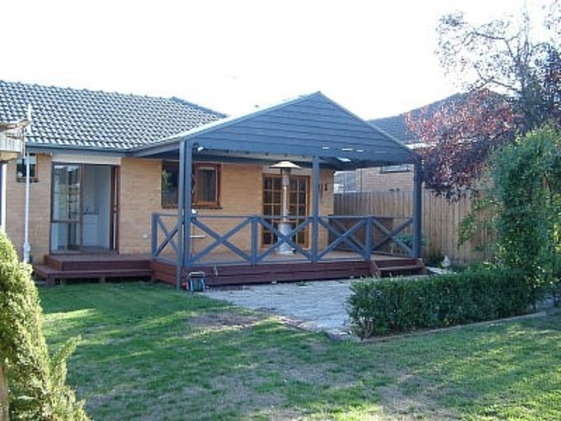 72 McKell Avenue, Sunbury VIC 3429