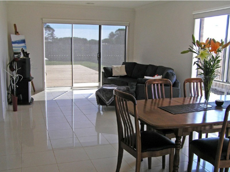37 Huntingfield Drive, Warrnambool VIC 3280