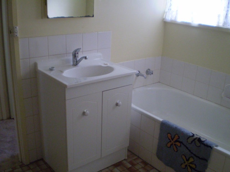 15 Wooles Avenue, Warrnambool VIC 3280