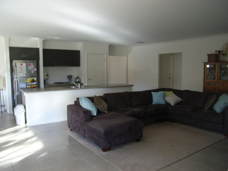 12 Golden Spring Court, Warrnambool VIC 3280