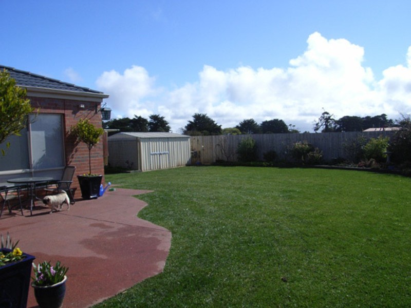 31 Huntingfield Drive, Warrnambool VIC 3280