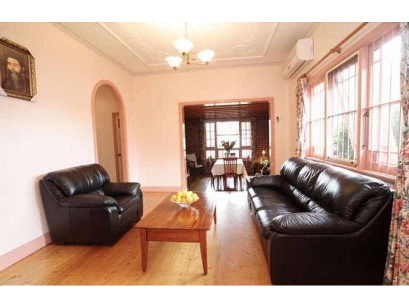 16 Wellington Road, Auburn NSW 2144