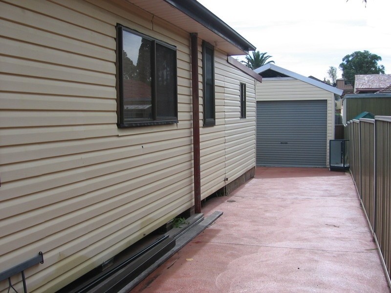 13 Kerslake Avenue, Regents Park NSW 2143