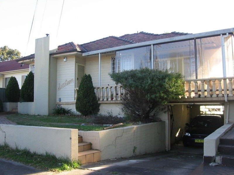 16 Regent Street, Regents Park NSW 2143