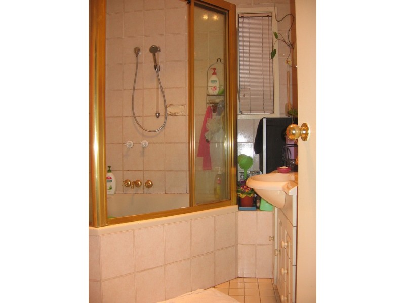 16 Regent Street, Regents Park NSW 2143