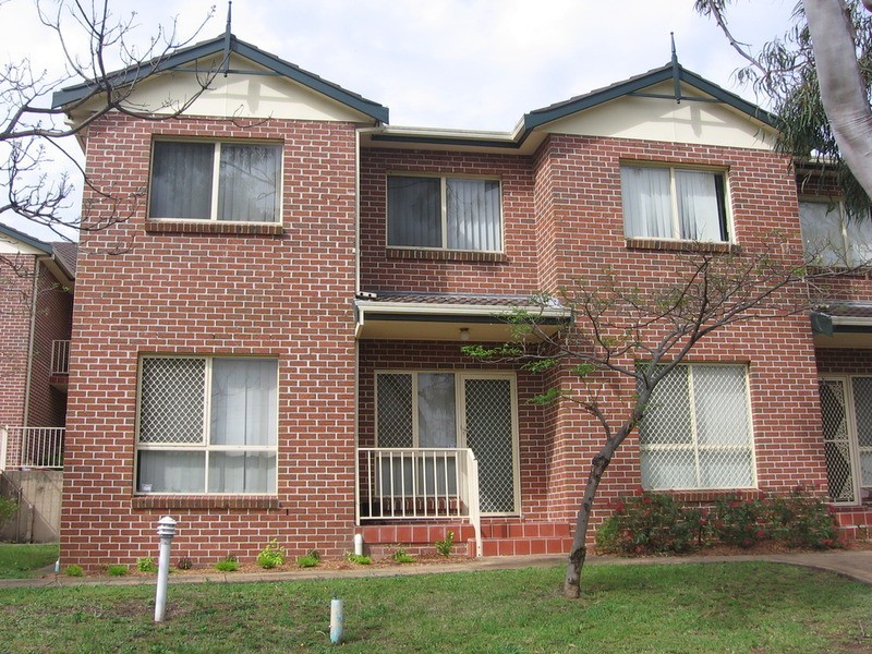 4/113 Wellington Road, Sefton NSW 2162