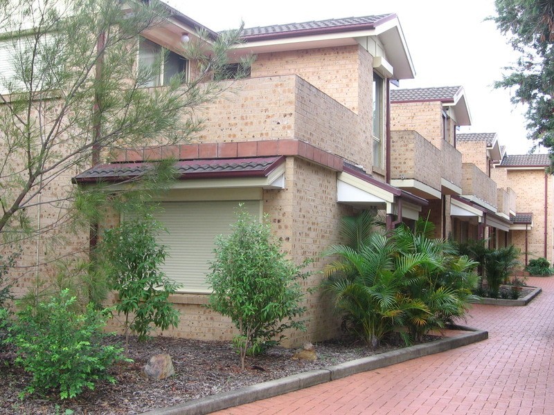4/65 Regent Street, Regents Park NSW 2143