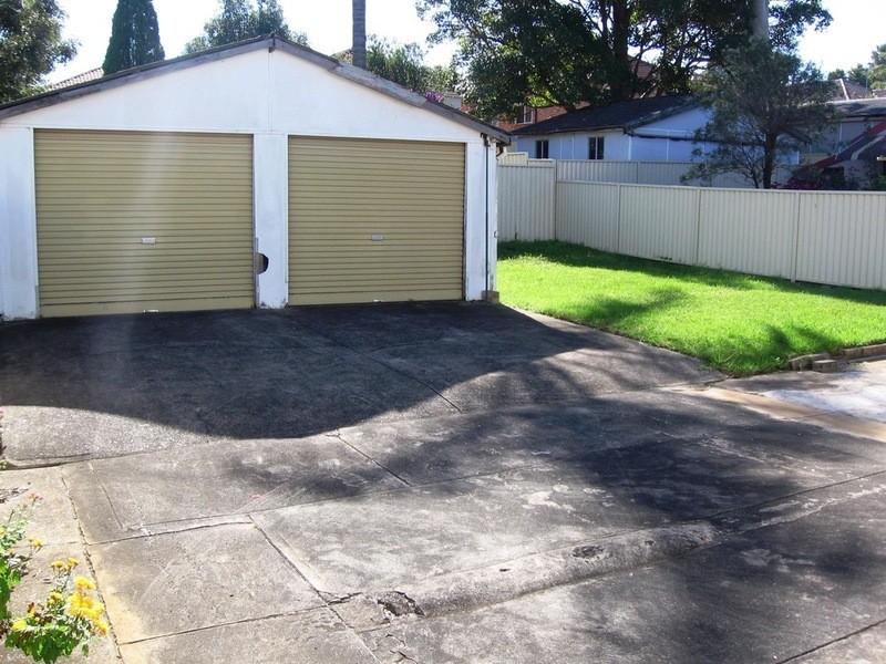 21 Wilga Street, Regents Park NSW 2143