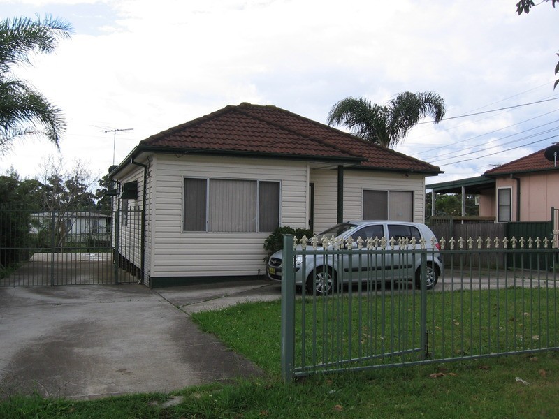 25 Cutcliffe Avenue, Regents Park NSW 2143