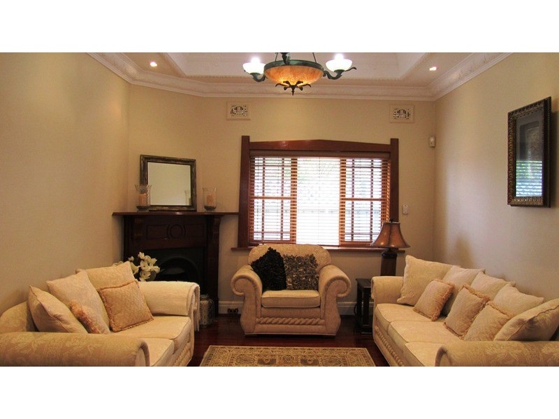 40 Kibo Road, Regents Park NSW 2143