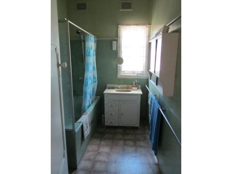 11 Dawson  Street, Fairfield Heights NSW 2165