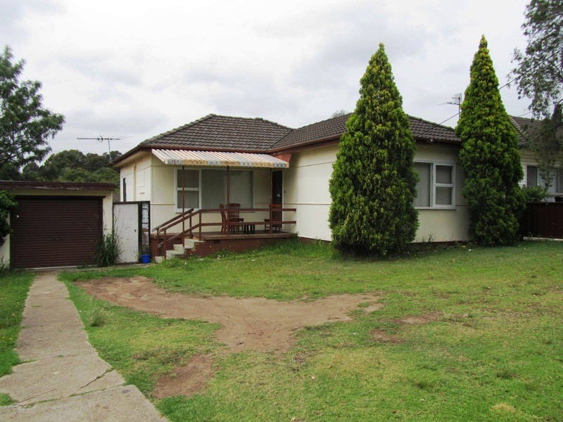 6 Dawes Avenue, Regents Park NSW 2143