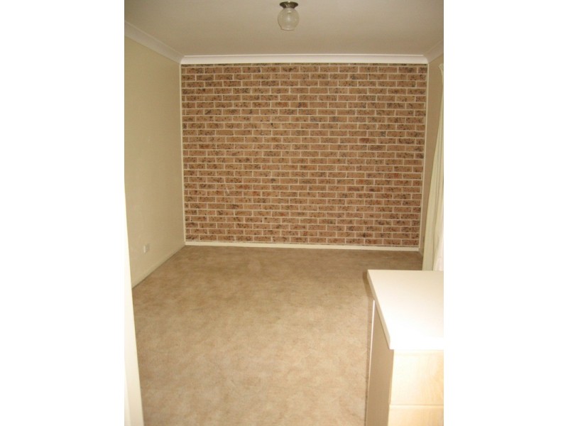 2/11 Harrier Place, Claremont Meadows NSW 2747