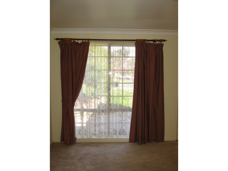 2/11 Harrier Place, Claremont Meadows NSW 2747