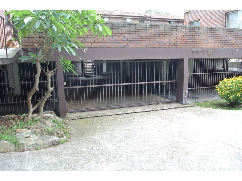 4/27 The Crescent, Berala NSW 2141