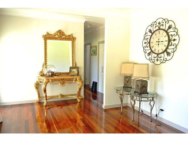 8 Claude James Crescent, Regents Park NSW 2143
