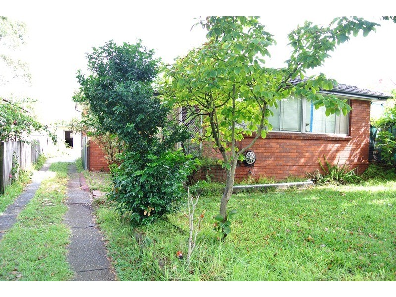 2 Maude Street, Regents Park NSW 2143