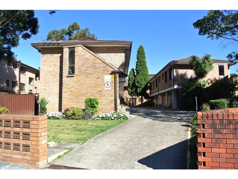 2/20 Edwin Street, Regents Park NSW 2143