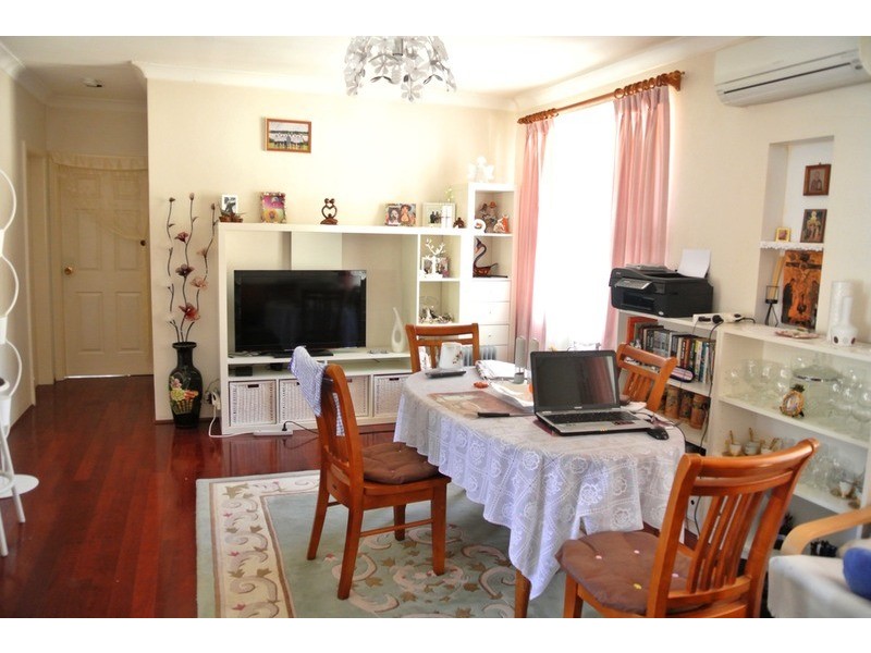 2/20 Edwin Street, Regents Park NSW 2143