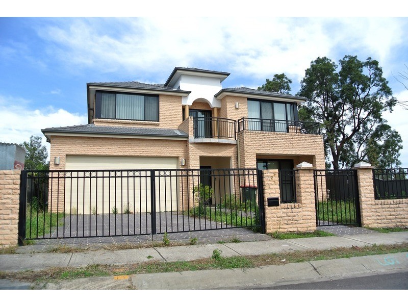 2 Presland  Close, Lansvale NSW 2166