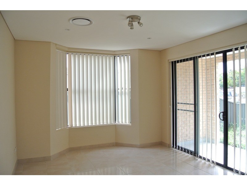 2 Presland  Close, Lansvale NSW 2166