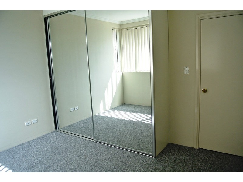 2 Presland  Close, Lansvale NSW 2166