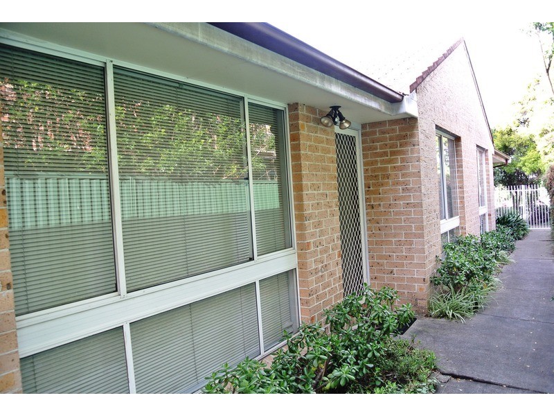 2/301 Park  Road, Auburn NSW 2144