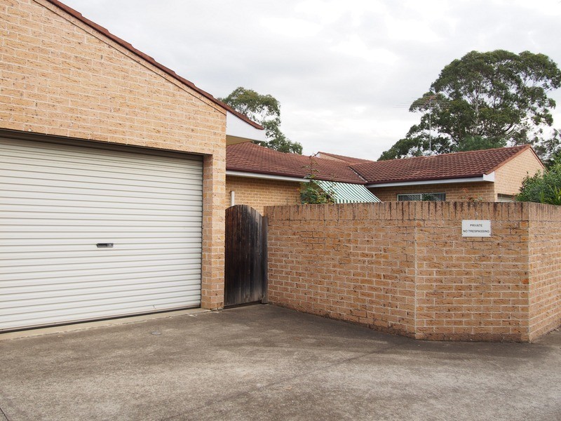 2/301 Park  Road, Auburn NSW 2144