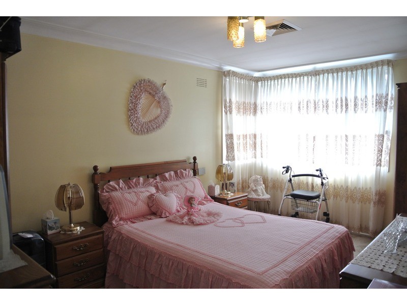 21 Eric Crescent, Lidcombe NSW 2141