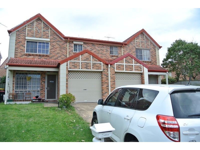 17 Ron Scott Circuit, Greenacre NSW 2190