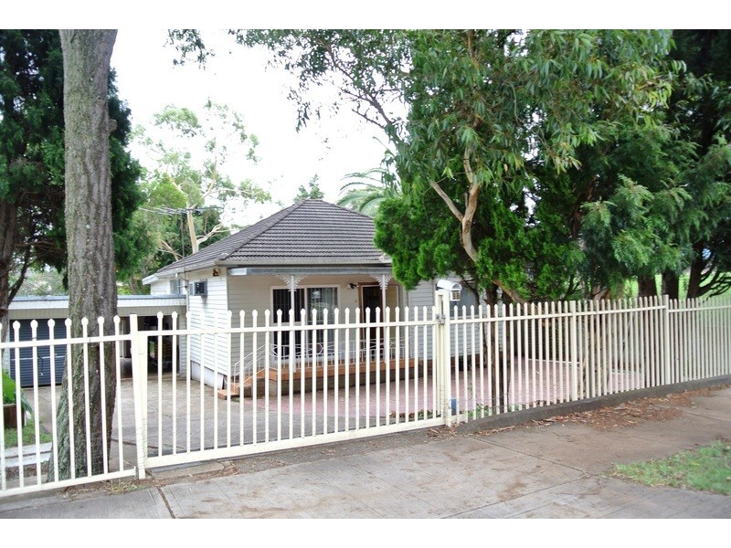 98 Cooper Road, Birrong NSW 2143