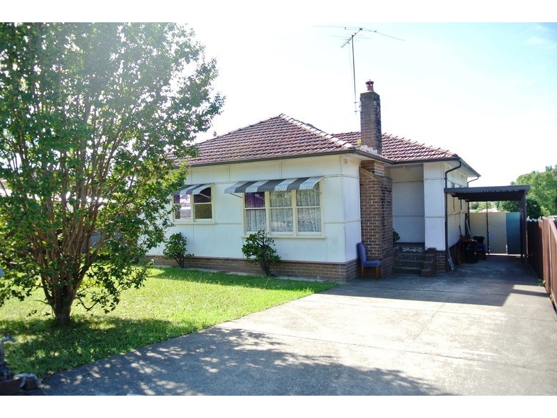 1 Smith Street, Regents Park NSW 2143
