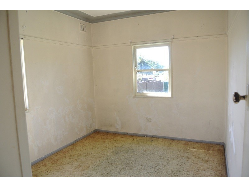 1 Smith Street, Regents Park NSW 2143