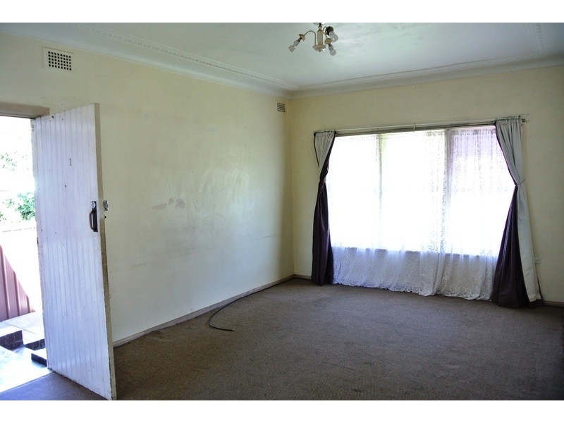 1 Smith Street, Regents Park NSW 2143