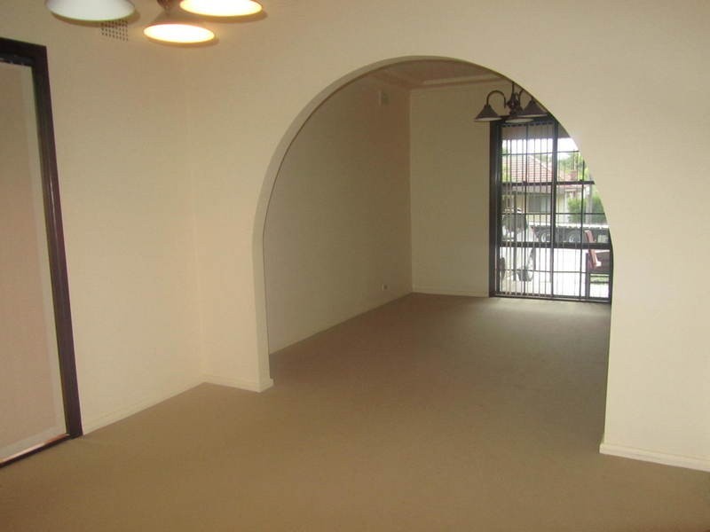 128 Amy Street, Regents Park NSW 2143