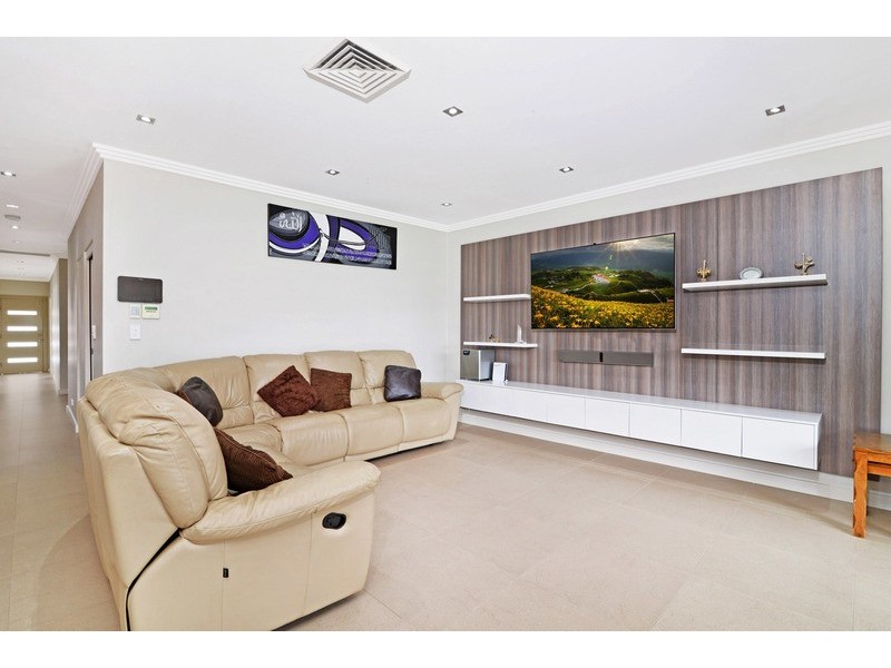 16 Angus Avenue, Auburn NSW 2144