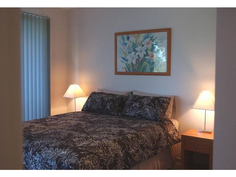 2/38 Marandowie Drive, Iluka NSW 2466