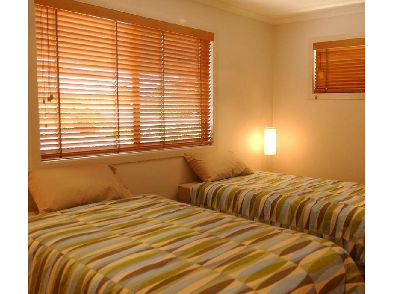 2/38 Marandowie Drive, Iluka NSW 2466