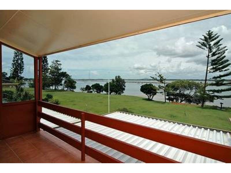 2/28 Queen Lane, Iluka NSW 2466