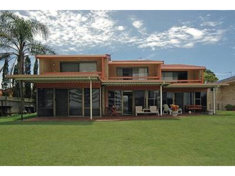 2/28 Queen Lane, Iluka NSW 2466