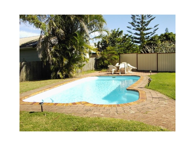 4 Ballanda Crescent, Iluka NSW 2466