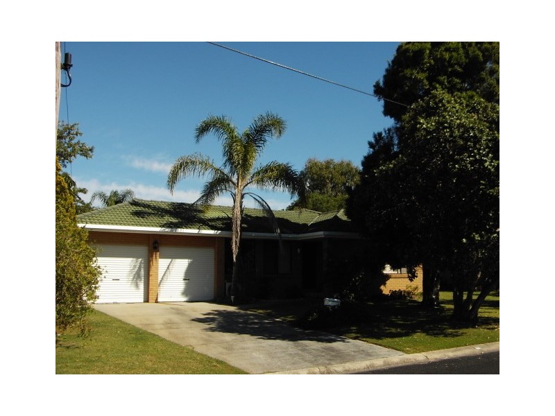 4 Ballanda Crescent, Iluka NSW 2466