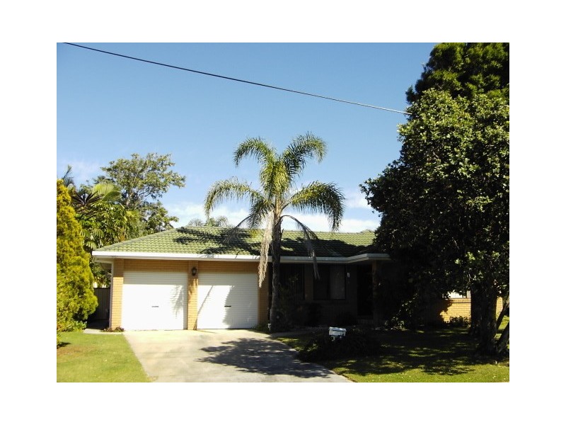 4 Ballanda Crescent, Iluka NSW 2466