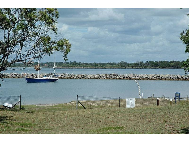 2/10 Queen Lane, Iluka NSW 2466