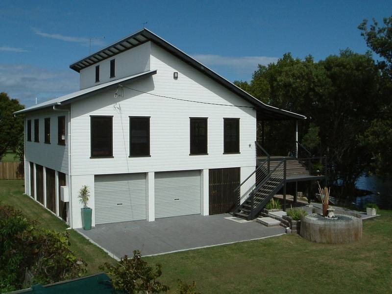 8 Cave Street, Iluka NSW 2466