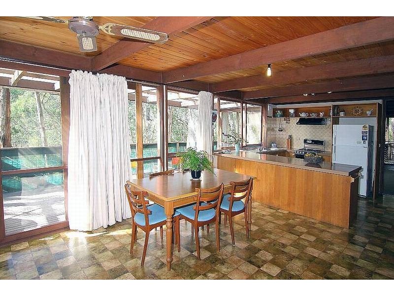 13 Waratah Avenue, Selby VIC 3159