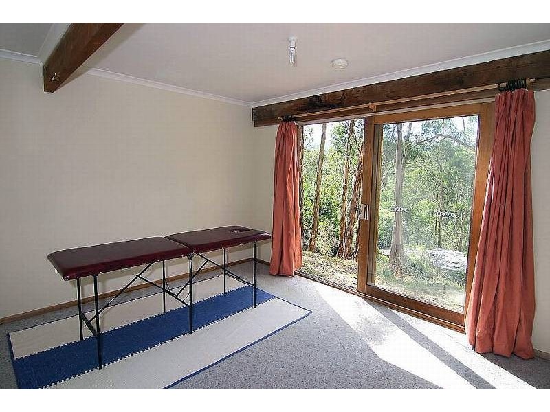 13 Waratah Avenue, Selby VIC 3159